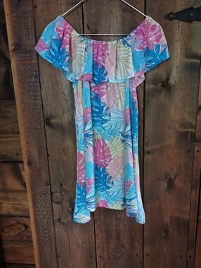Ingear Resort Off-Shoulder Tropical Print Top in Blue, Pink & Cream